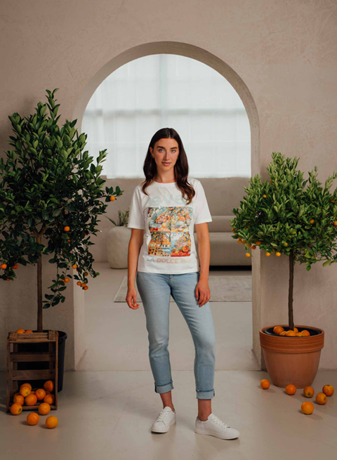 FEMALE SHORT SLEEVE AND JEAN TROUSER